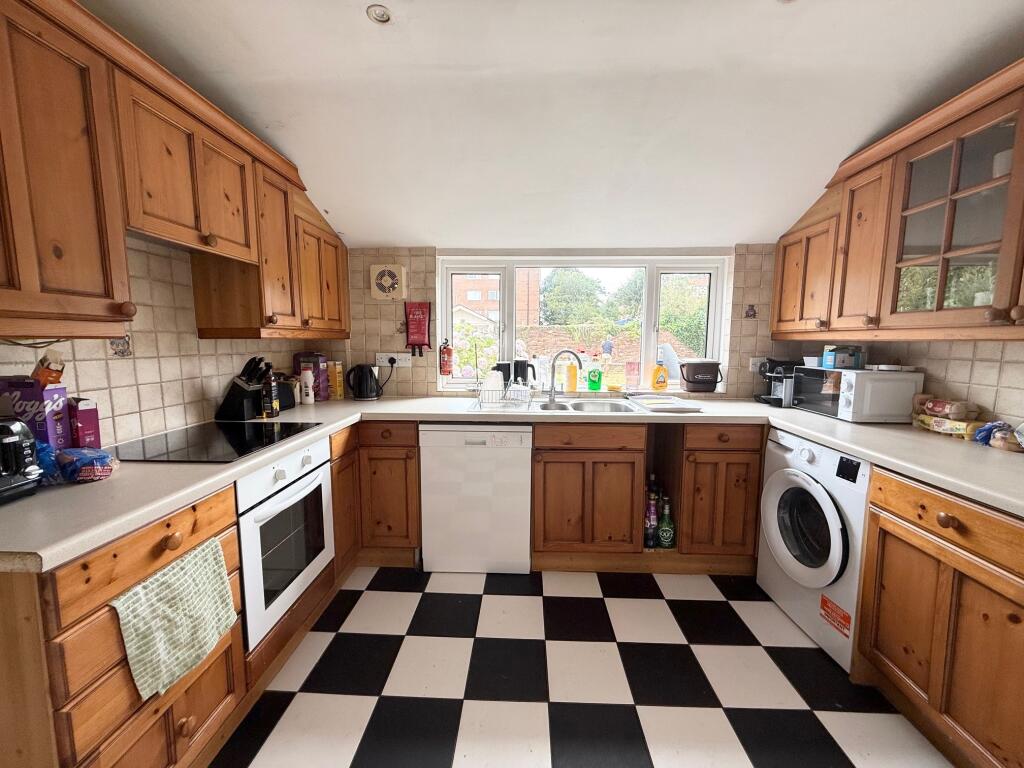 Additional image 3 of Richmond Park Avenue, Queens Park