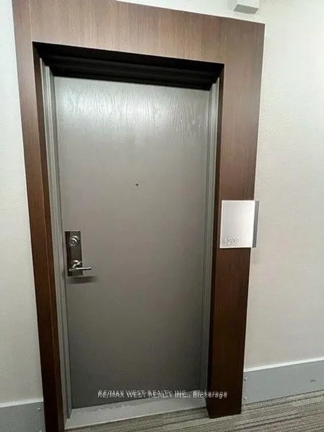 21 Widmer St Unit 1209