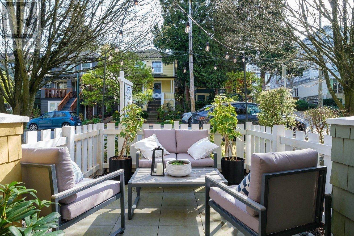 1635 MCLEAN DRIVE|Vancouver, British Columbia V5L5E3