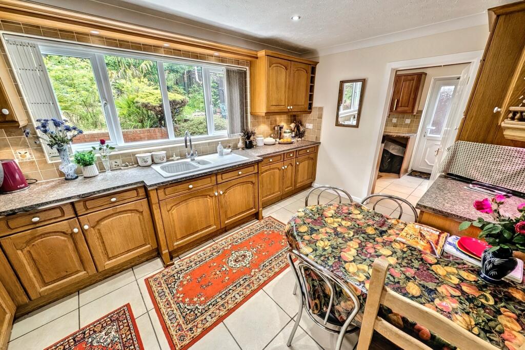 Additional image 19 of Queens Park Avenue