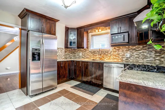 Additional image 8 of 231 Donlands Ave