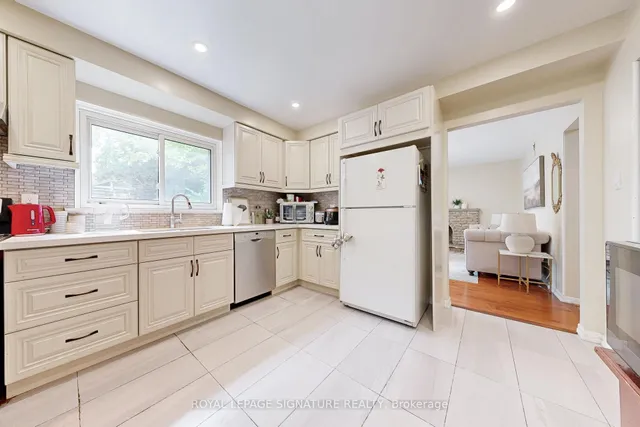 Additional image 10 of 44 Deepdale Dr