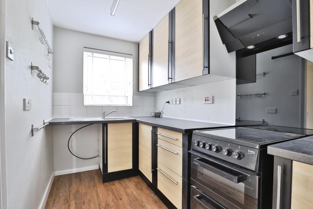 Additional image 5 of Bramshaw Gardens, THROOP, Bournemouth, Dorset, BH8