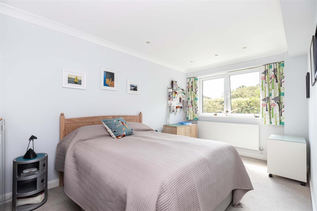 Additional image 18 of Immaculate, 2 bed in Block 'D', Keverstone Court,