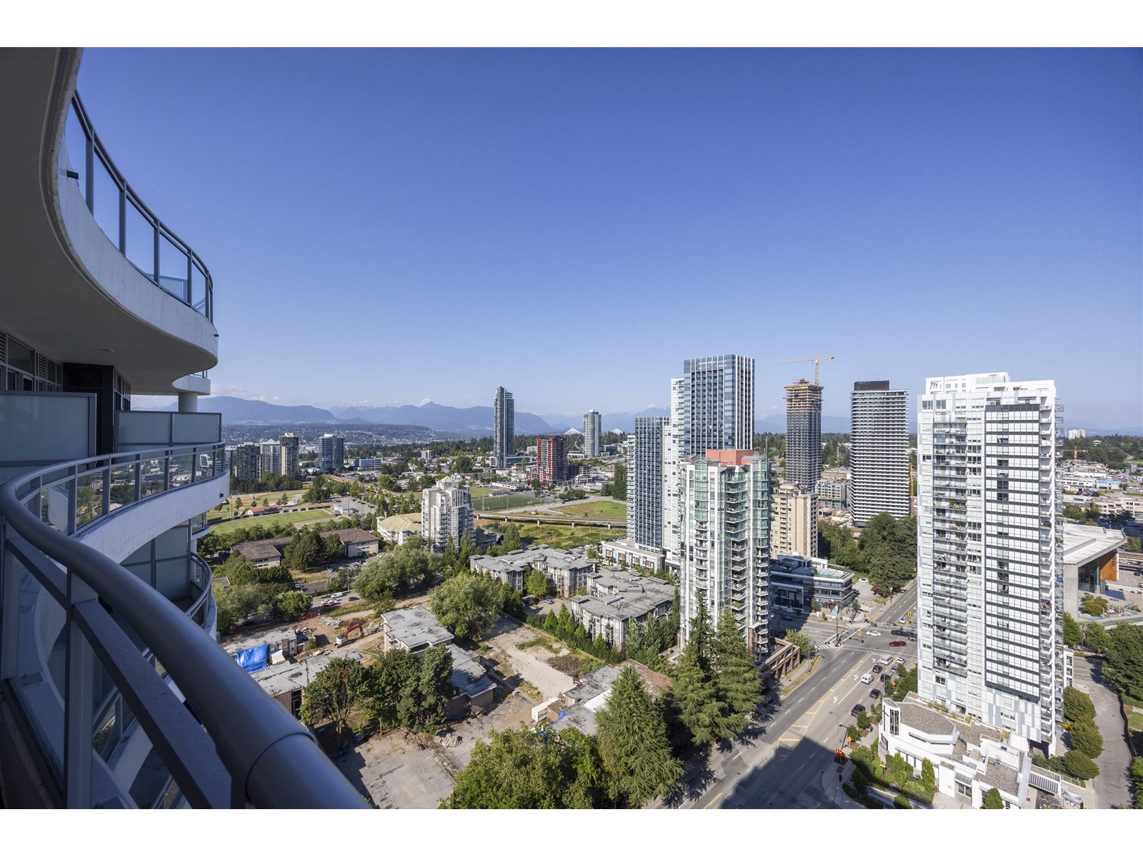 2605 13318 104 AVENUE|Surrey, British Columbia V3T0R2