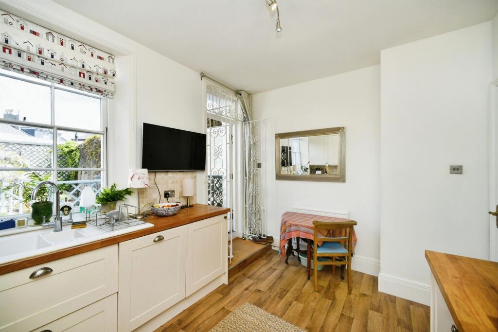 Additional image 11 of Lewes Crescent, Brighton