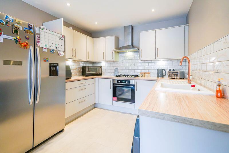 Additional image 10 of Hutton Hall Drive, Bradford, BD2 2AP