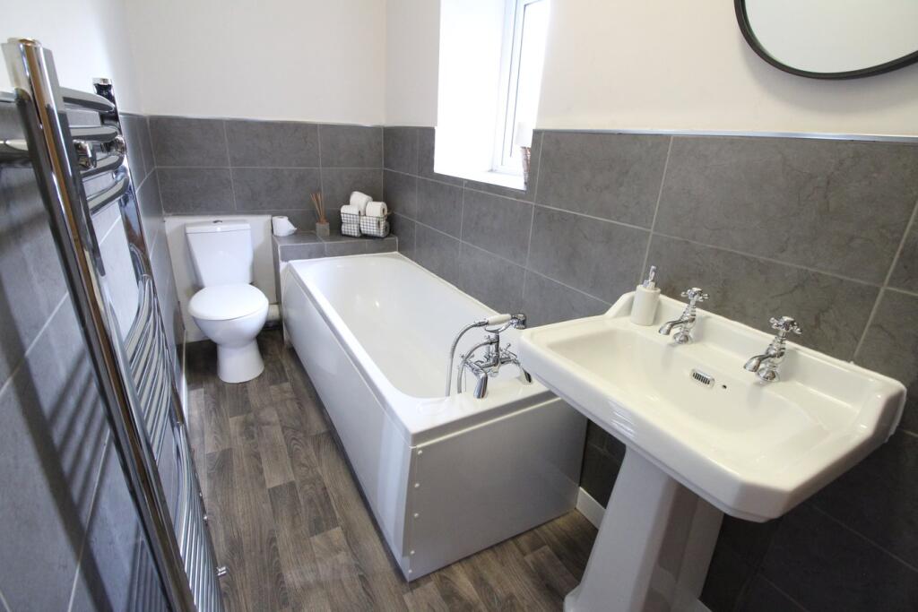 Additional image 4 of Halifax Road, Keighley, BD21