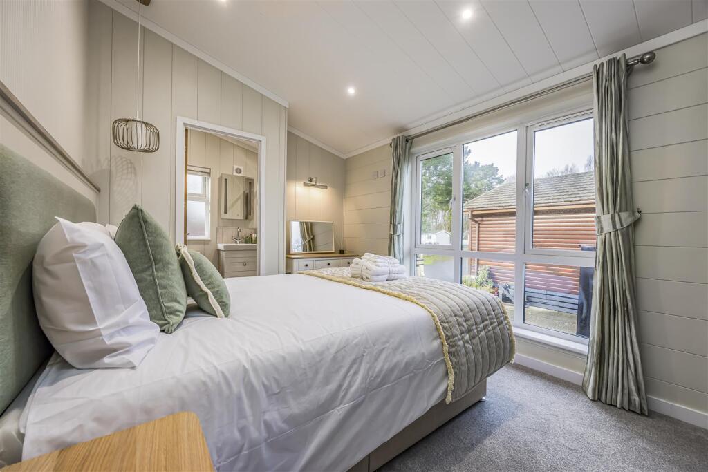 Additional image 6 of Littlehampton