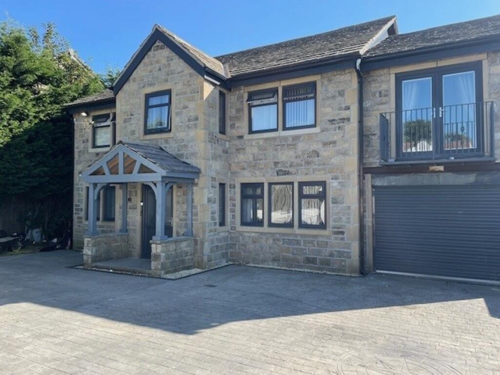 Tyersal Road, Tyersal