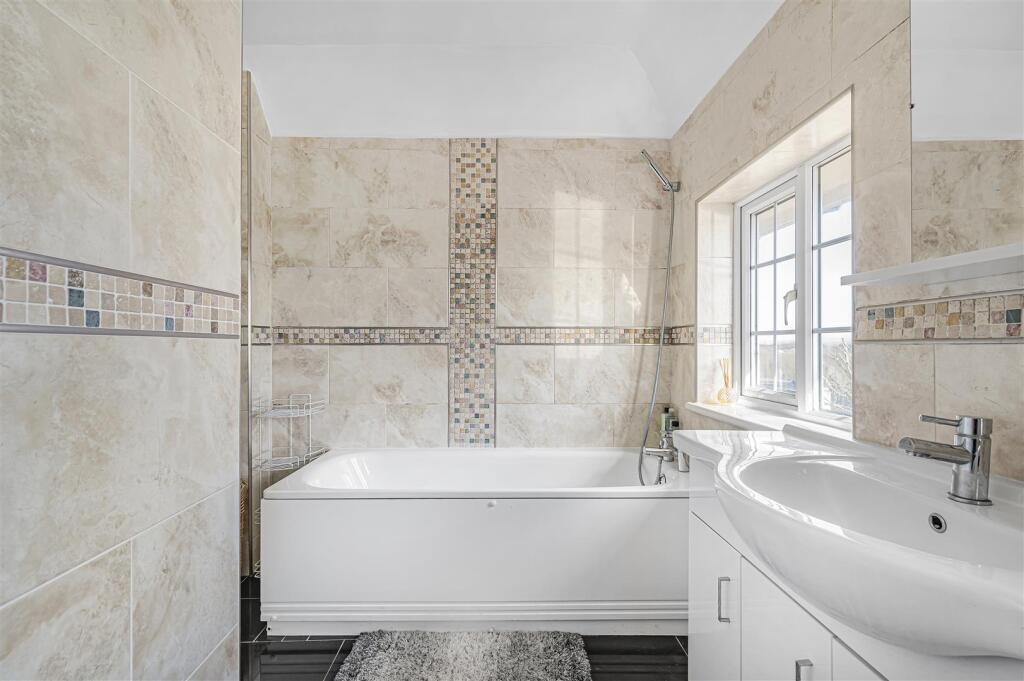 Additional image 38 of Outlook Avenue, PEACEHAVEN