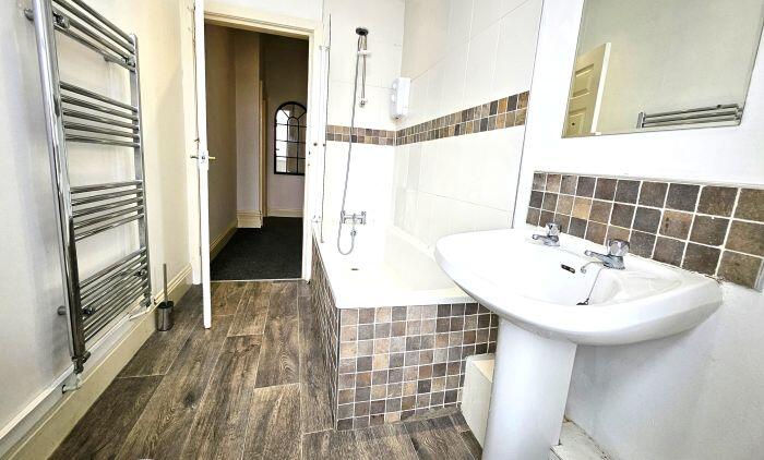 Additional image 11 of Flat , 142 Chorley New Road, Bolton, BL1 4NX