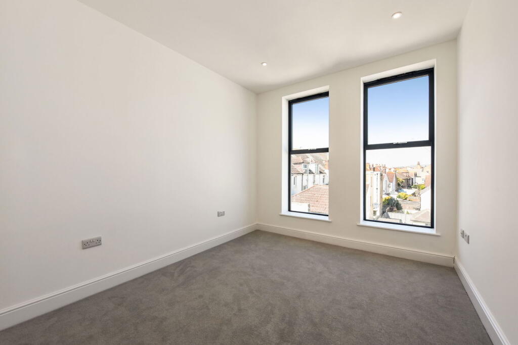 Additional image 12 of 117 Marine Parade, Worthing, West Sussex, BN11 3QQ