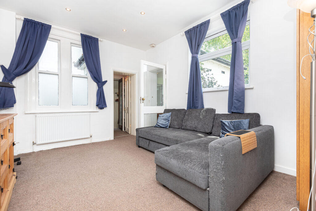 Additional image 4 of St Albans Avenue, Queens Park, Bournemouth, BH8 9EE