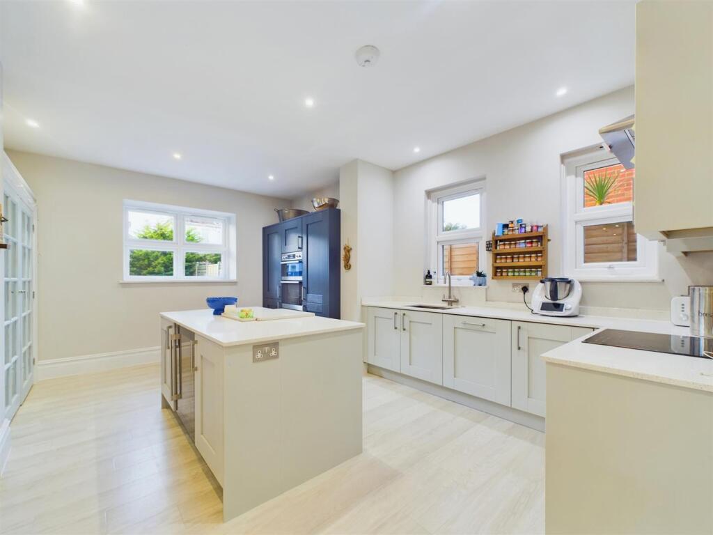 Additional image 10 of Grand Avenue, Bournemouth