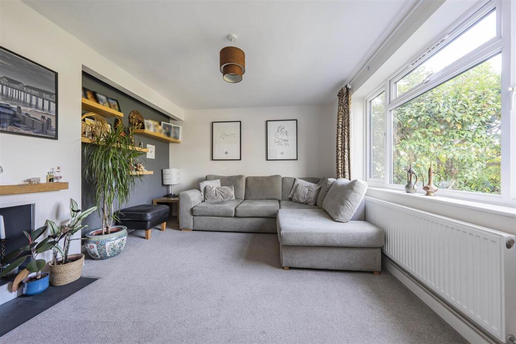 Additional image 2 of How Wood, Park Street, St. Albans