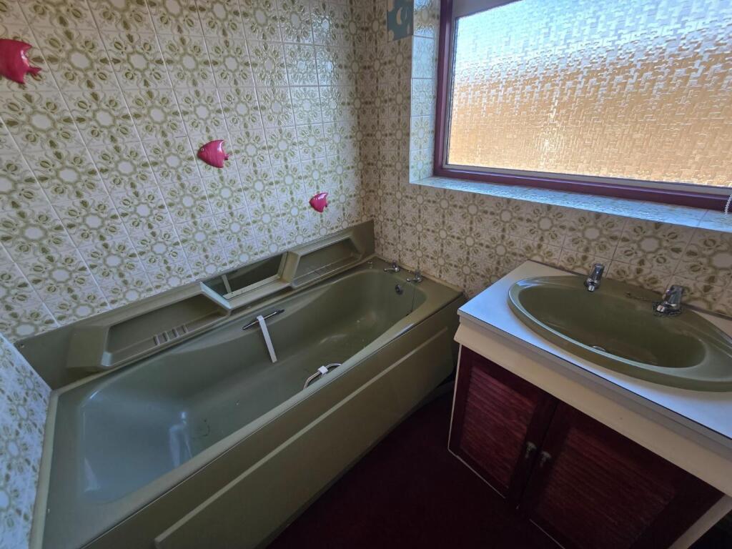 Additional image 8 of 24 Heapworth Avenue, Ramsbottom, BL0 9EH