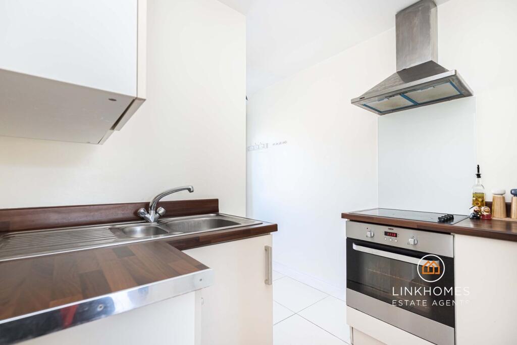 Additional image 13 of Chetnole Close, Poole, BH17