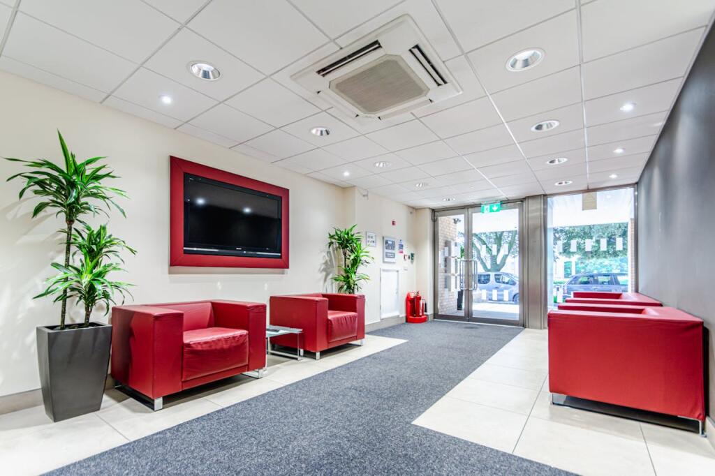 Additional image 3 of Right Hand Side, Ground Floor, Midland House, 2 Poole Road, Bournemouth, BH2 5QY