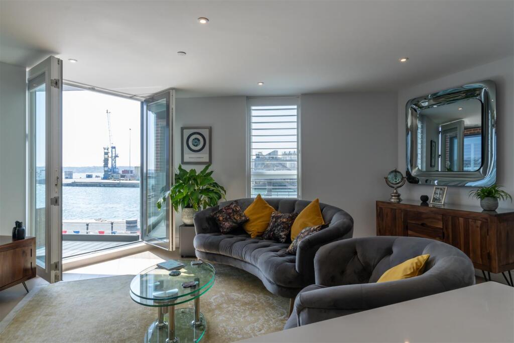 Additional image 9 of High Street, Poole Quay