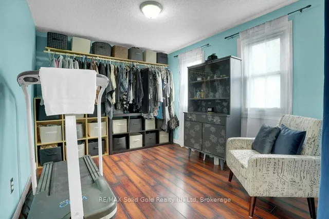 Additional image 17 of 18 Camrose Crt