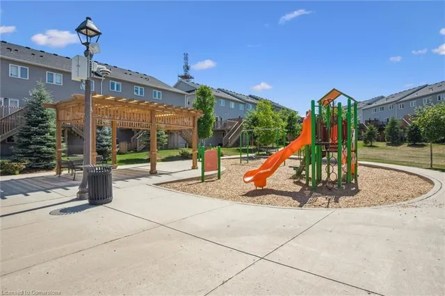 Additional image 23 of 1989 Ottawa St Unit 21B