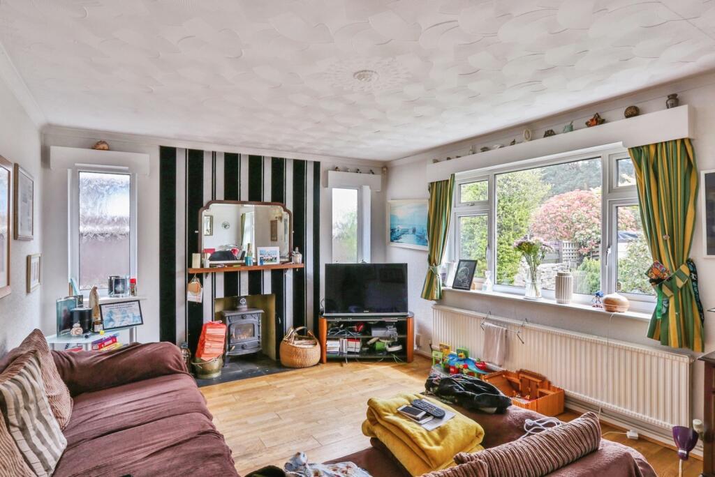 Primary image of Frensham Close, BOURNEMOUTH, Dorset, BH10