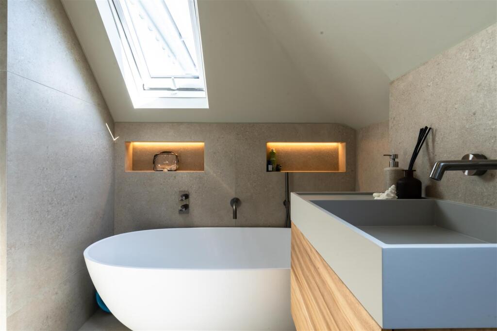 Additional image 23 of Elms Avenue, Lilliput