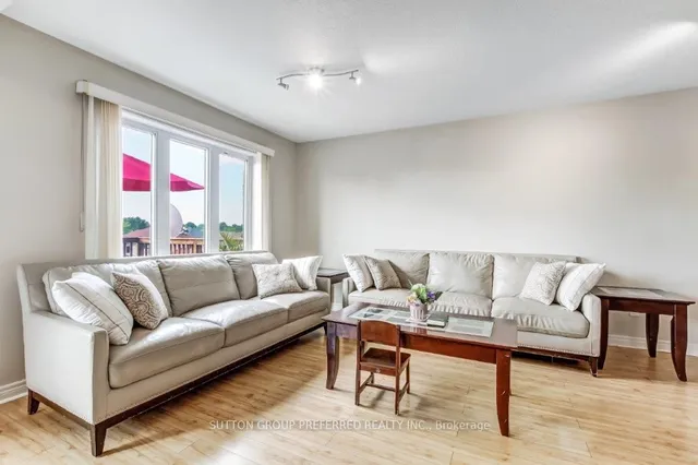 Additional image 8 of 187 Hollyridge Cres