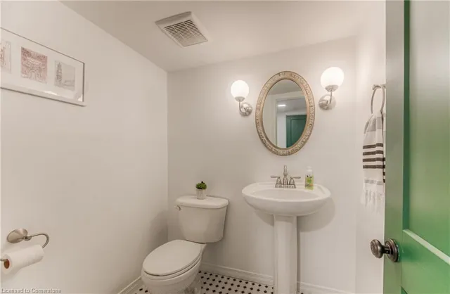 Additional image 31 of 32 Ellis Ave