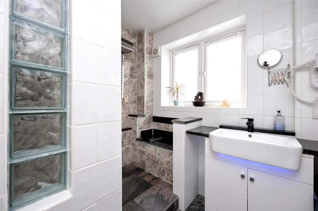 Additional image 10 of Southfields Road, Littlehampton, West Sussex, BN17