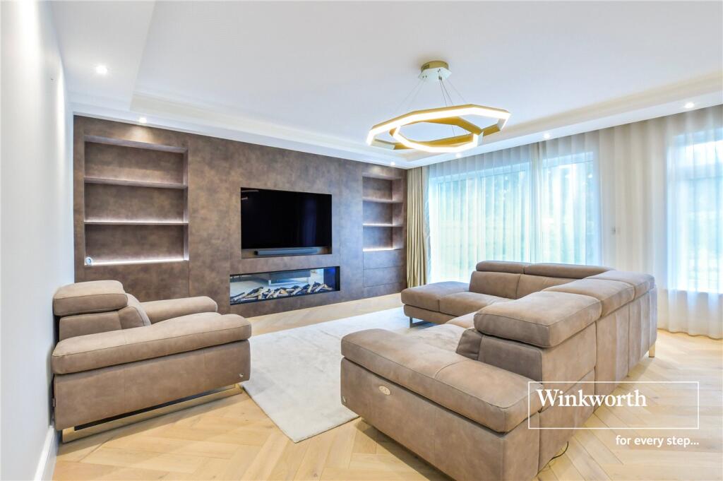 Additional image 8 of Dormy Crescent, Ferndown, Dorset, BH22