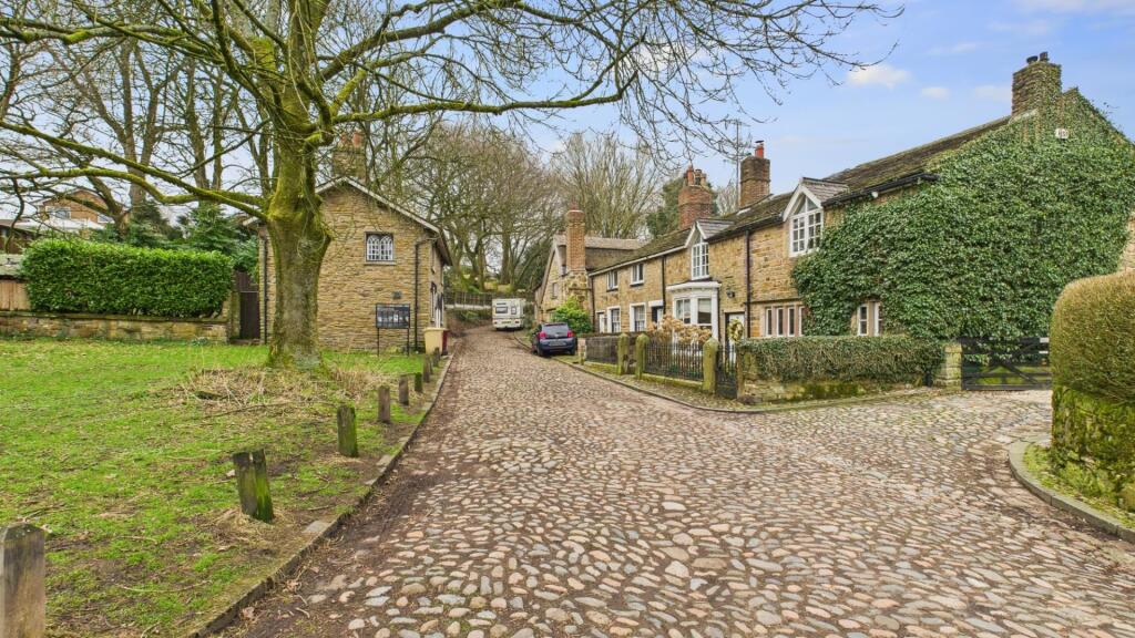 Additional image 18 of Firwood Fold, Bolton