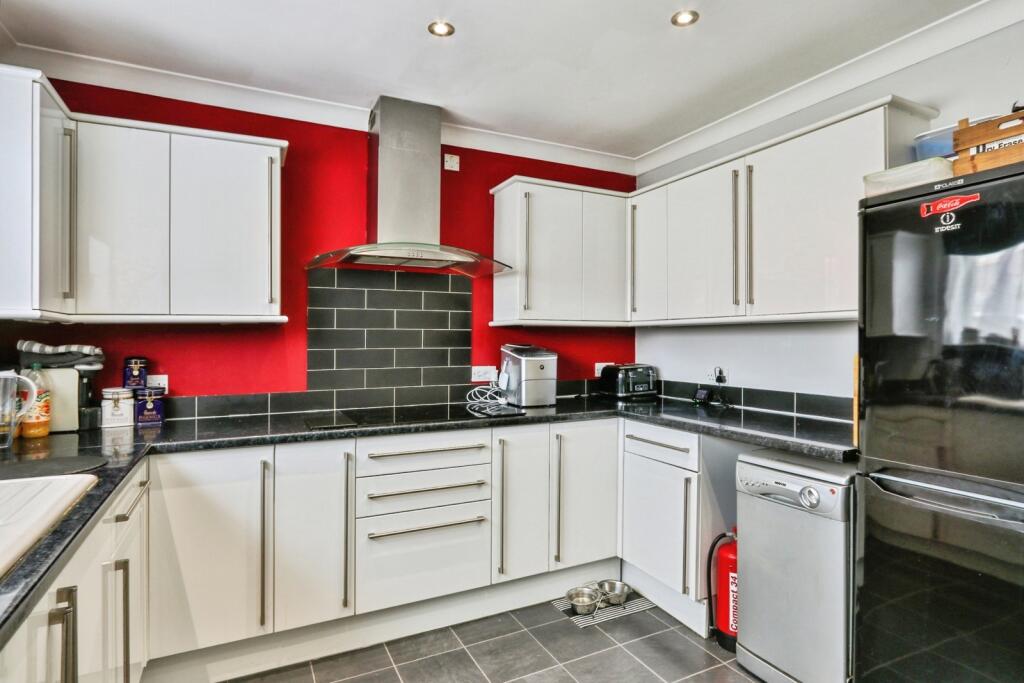 Additional image 3 of Sutherland Avenue, Broadstone, BH18