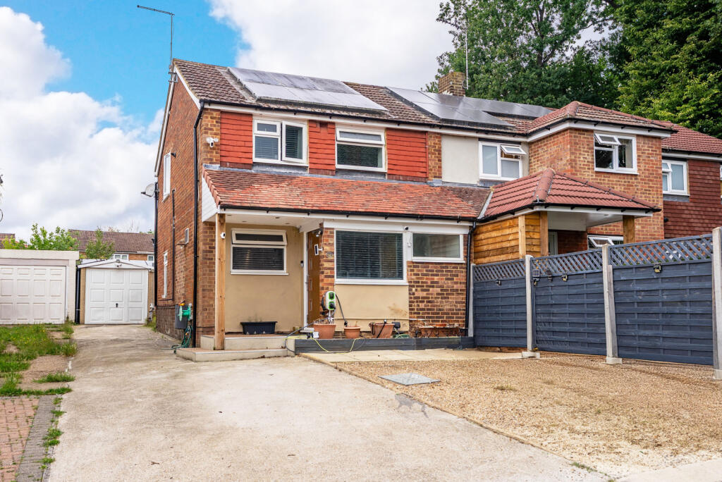 Property image for Broomleys, St. Albans, Hertfordshire, AL4