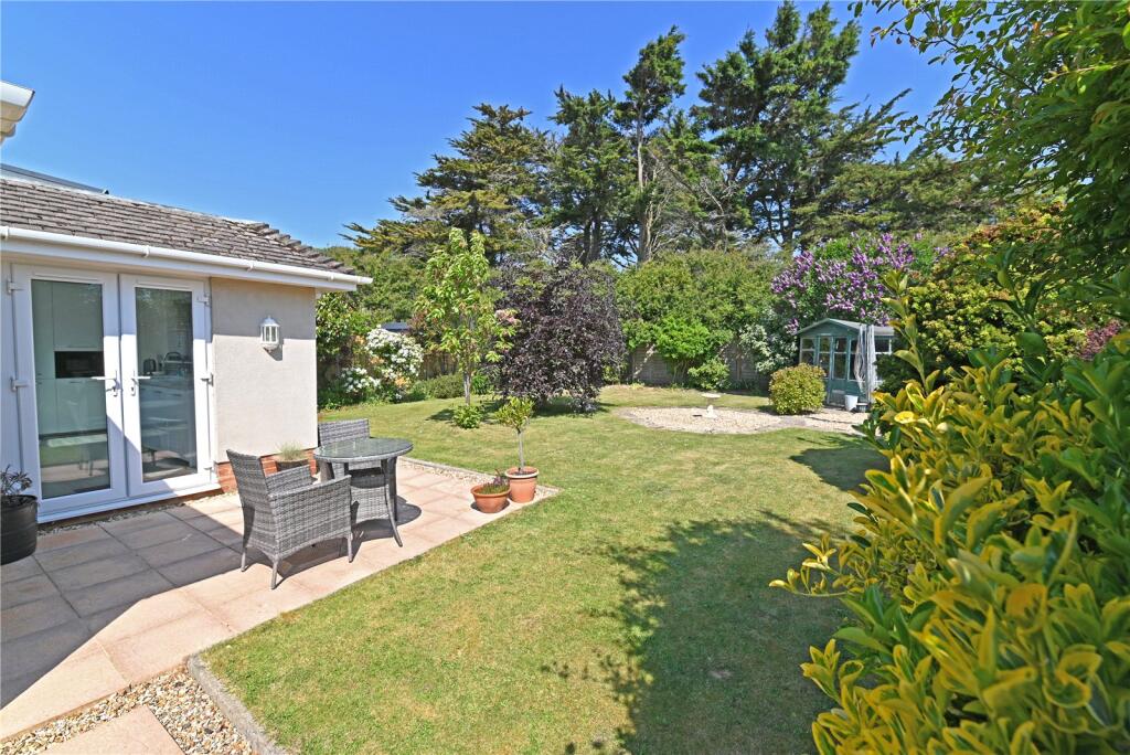 Additional image 15 of Solent Drive, Barton on Sea, New Milton, Hampshire, BH25