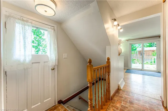 Additional image 15 of 30 Pepperwood Cres