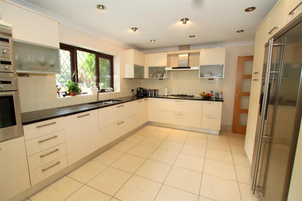 Additional image 4 of Stouts Lane, Bransgore, Dorset, BH23