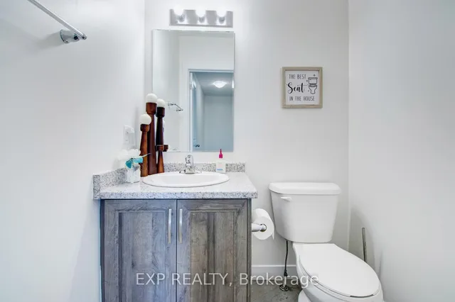 Additional image 17 of 150 ROCHEFORT St Unit E