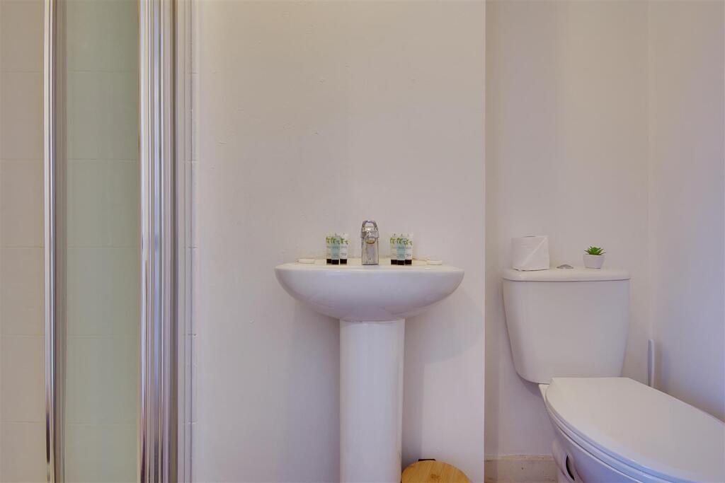 Additional image 9 of Flat 4, Primerose, Bournemouth, BH3