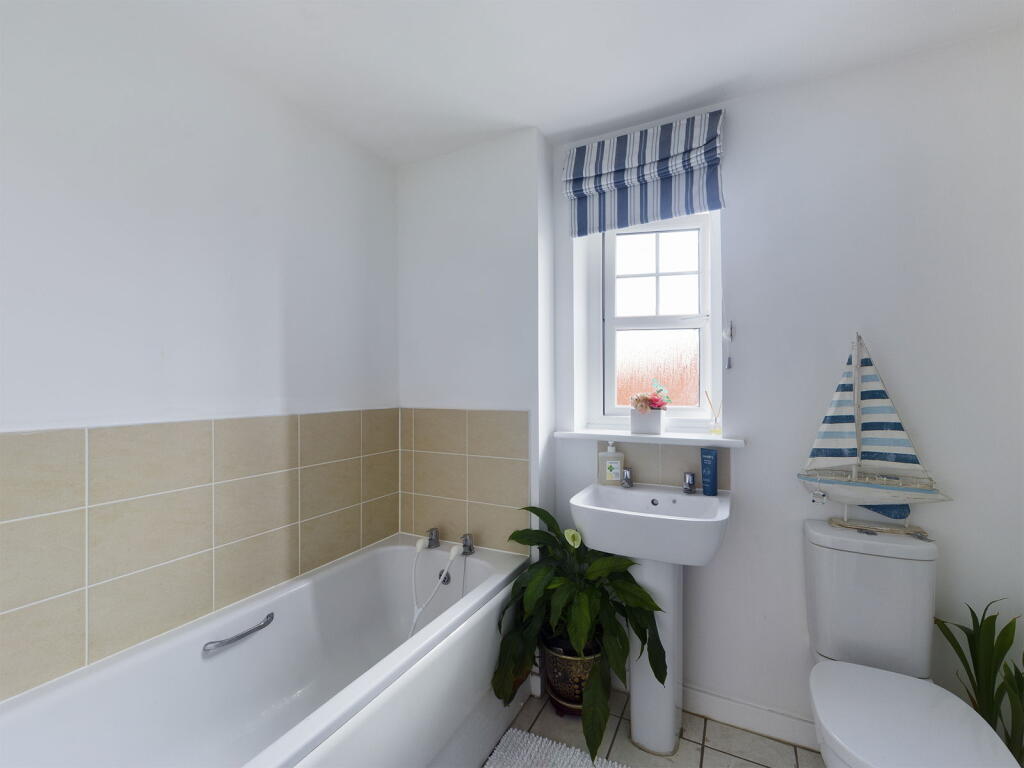 Additional image 10 of Hinchliff Drive, Wick, Littlehampton BN17 7GB