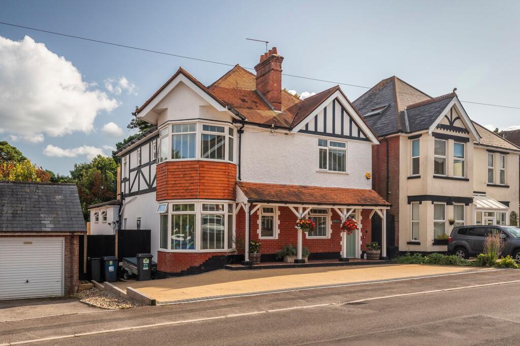 Additional image 2 of The Beach House, Herbert Road, Alum Chine, Bournemouth BH4 8HD