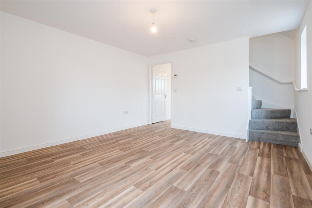 Additional image 5 of Northbeck Grange, Bradford, BD7