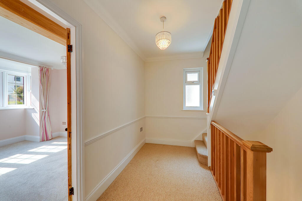 Additional image 18 of Grand Avenue, Worthing, BN11