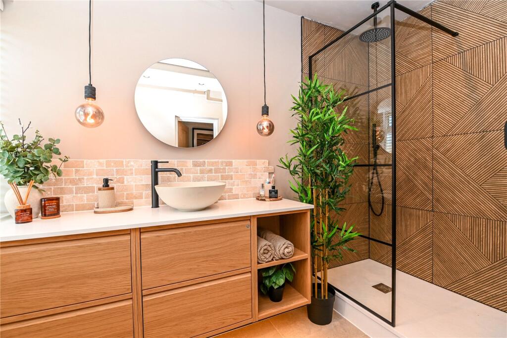 Additional image 13 of Seaward Avenue, Barton on Sea, New Milton, Hampshire, BH25