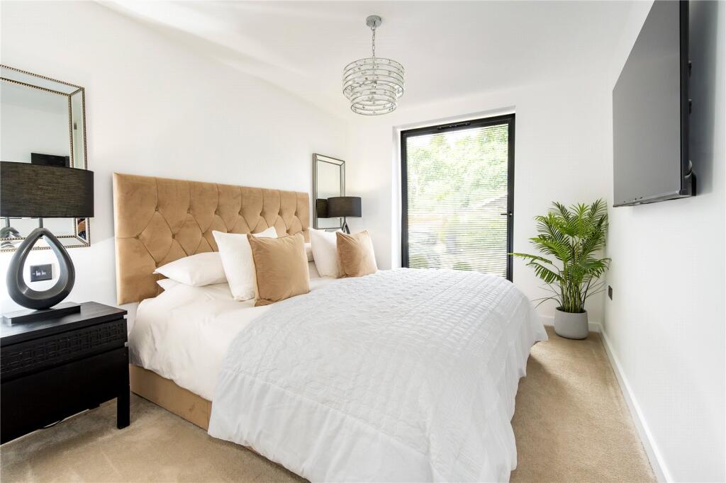 Additional image 15 of Springfield Avenue, Christchurch, Dorset, BH23