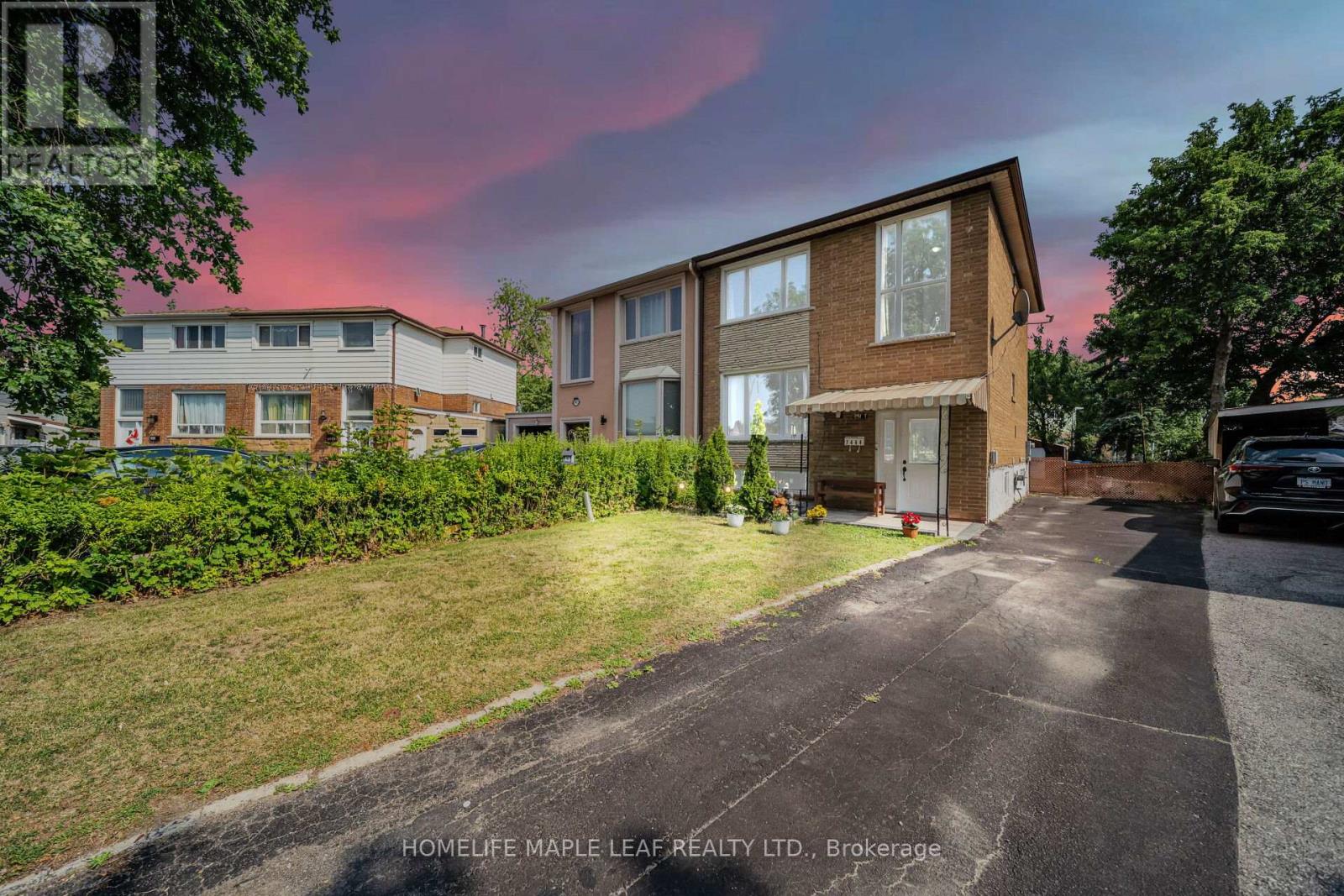 7464 HOMESIDE GARDENS|Mississauga (Malton), Ontario L4T2A7