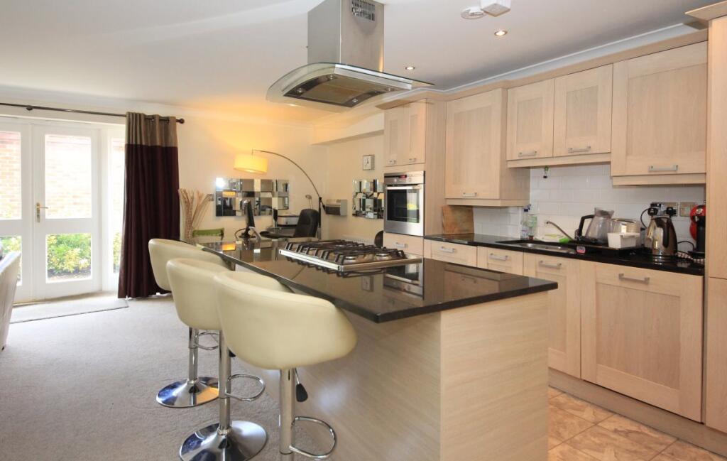 Additional image 5 of Merlewood Close, Town Centre