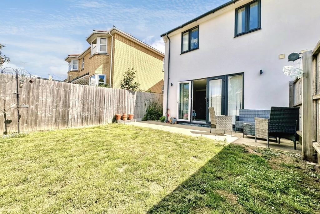 Additional image 9 of Upton