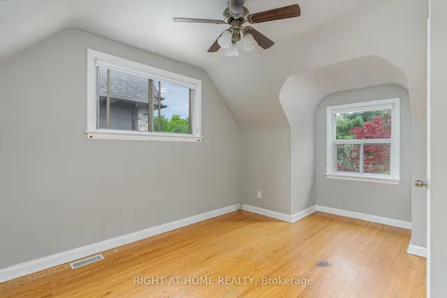 Additional image 19 of 45 Yorkview Dr